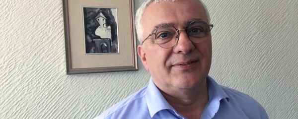 Lider opozicione koalicije u Crnoj Gori Demokratski front Andrija Mandić. Lider opozicione koalicije u Crnoj Gori Demokratski front Andrija Mandić. - Sputnik Srbija