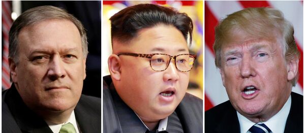 Мајк Помпео, Ким Џон Ун и Доналд Трамп - Sputnik Србија