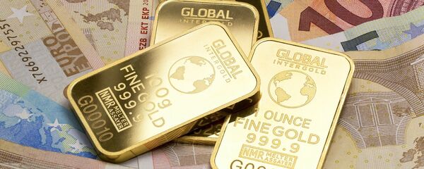 Златне полуге и новац Златне полуге и новац - Sputnik Србија