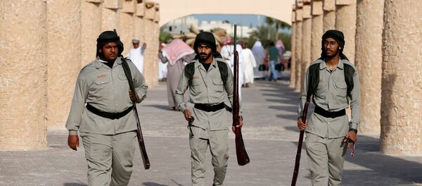 Saudijska omladina obučena kao stara policija u gradu Damamu - Sputnik Srbija