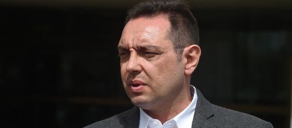 Министар одбране Србије Александар Вулин Министар одбране Србије Александар Вулин - Sputnik Србија