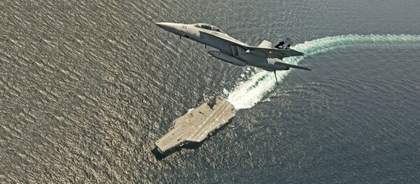 Носач авиона и авион - Sputnik Србија