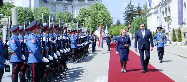 Председник РС Милорад Додик и председница горњег дома парламента Русије Валентина Матвијенко у Бањалуци. - Sputnik Србија