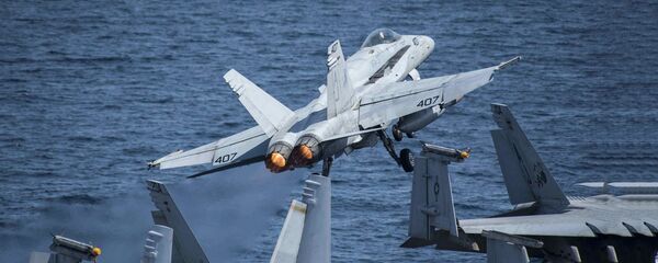 Авиони САД полећу са носача - Sputnik Србија