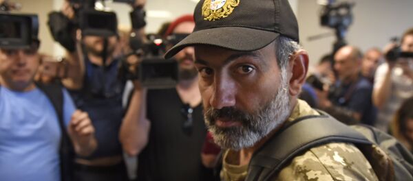 Lider opozicije u Jermeniji Nikol Pašinjan Lider opozicije u Jermeniji Nikol Pašinjan - Sputnik Srbija