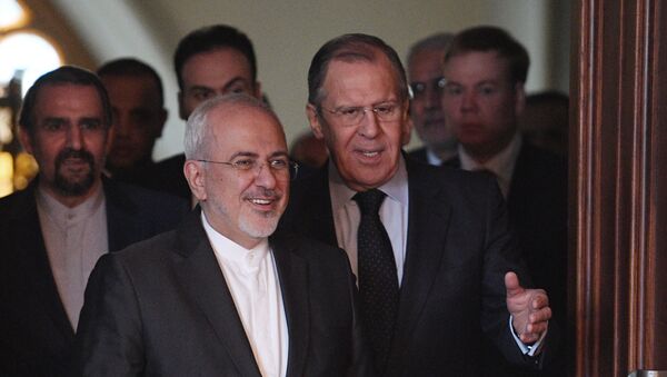 Ministar inostranih poslova Rusije Sergej Lavrov sa iranskim kolegom Muhamedom Zarifom. - Sputnik Srbija
