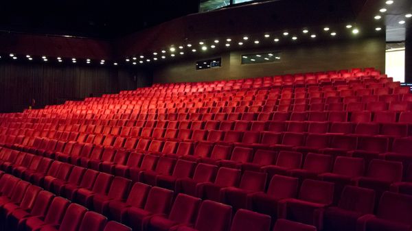 Pozorišna sala - Sputnik Srbija
