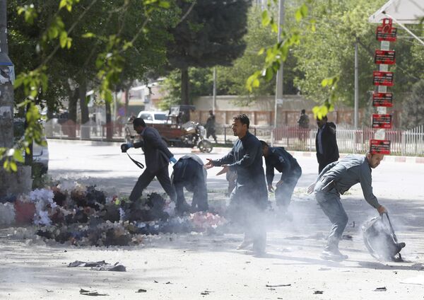 Posledice bombaškog napada u Kabulu, Avganistan; 30.04.2018 - Sputnik Srbija