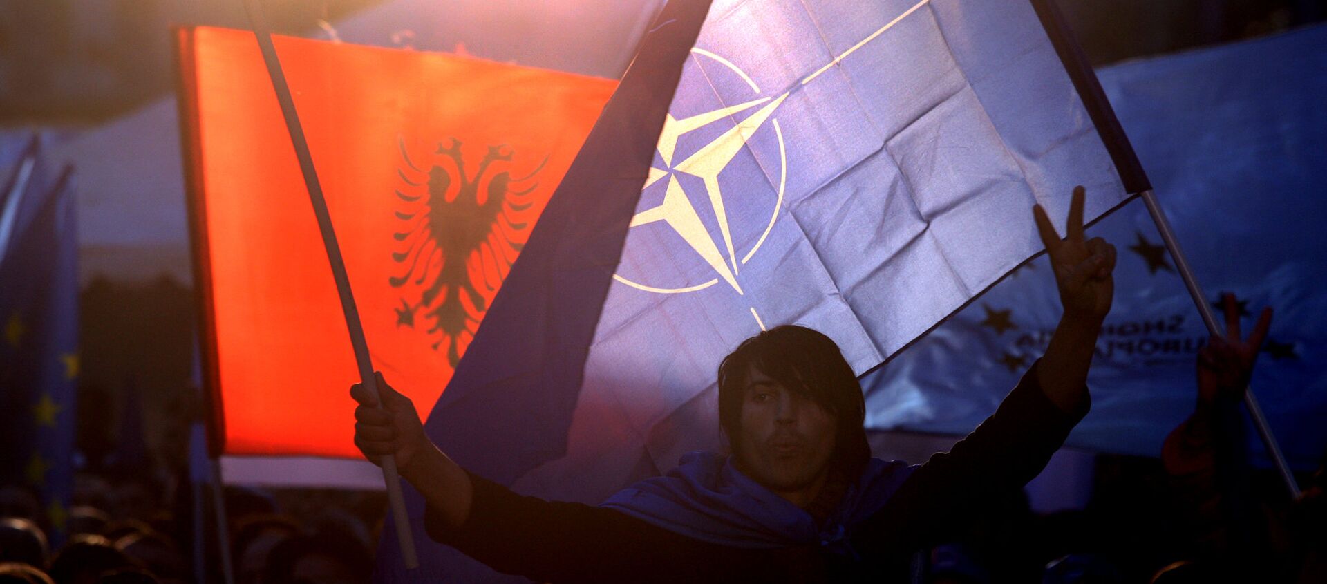 Заставе Албаније и НАТО-а - Sputnik Србија, 1920, 24.05.2021