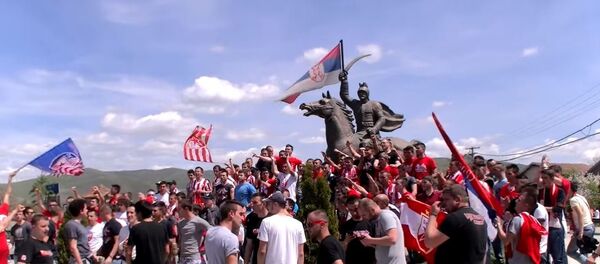 Навијачи Црвене Звезде у Грачаници, мај 2015. ЗОРИЋ Навијачи Црвене Звезде у Грачаници, мај 2015. ЗОРИЋ - Sputnik Србија