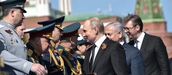 Aleksandar Vučić, Vladimir Putin i Benjamin Netanjahu na paradi u Moskvi. Aleksandar Vučić, Vladimir Putin i Benjamin Netanjahu na paradi u Moskvi. - Sputnik Srbija