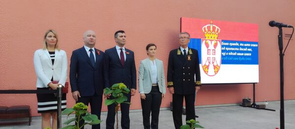 Ministri Nenad Đorđević i Zoran Đorđević, premijerka Ana Brnabić i ambasador Rusije u Beogradu na prijemu u ruskoj ambasadi povodom Dana pobede. - Sputnik Srbija