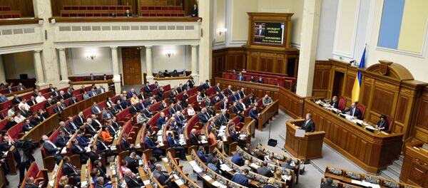 Predsednik Ukrajine Petro Porošenko obraća se poslanicima Vrhovne rade Predsednik Ukrajine Petro Porošenko obraća se poslanicima Vrhovne rade - Sputnik Srbija