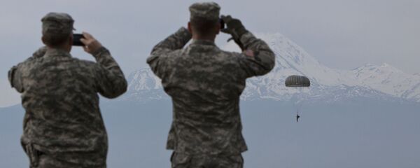 Американци ће пре оставити Приштину на цедилу него што ће напустити Бондстил Американци ће пре оставити Приштину на цедилу него што ће напустити Бондстил - Sputnik Србија