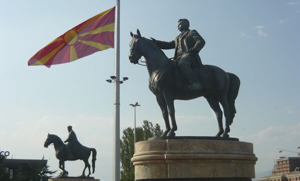 Џаба су се одрекли имена: Македонци имају још једну крупну препреку до ЕУ и НАТО-а  - Sputnik Србија