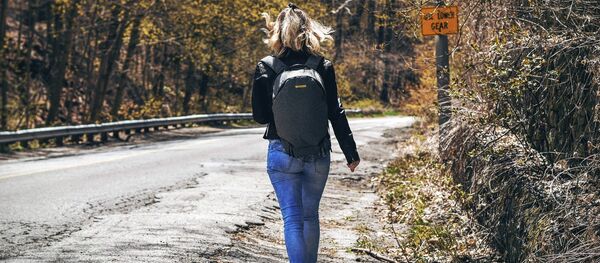 Девојка на путу - Sputnik Србија