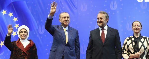 Реџип Тајип Ердоган на митингу у Сарајеву Реџип Тајип Ердоган на митингу у Сарајеву - Sputnik Србија