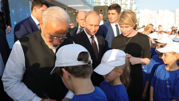 Председник Русије Владимир Путин и премијер Индије Нарандра Моди - Sputnik Србија
