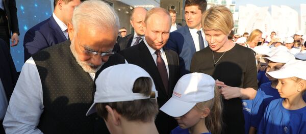 Predsednik Rusije Vladimir Putin i premijer Indije Narandra Modi - Sputnik Srbija