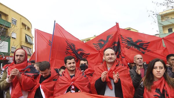 Albanici sa zastava - Sputnik Srbija