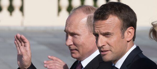 Ruski predsednik Vladimir Putin i predsednik Francuske Emanuel Makron Ruski predsednik Vladimir Putin i predsednik Francuske Emanuel Makron - Sputnik Srbija