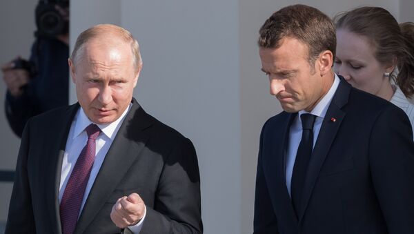 Vladimir Putin i Emanuel Makron - Sputnik Srbija