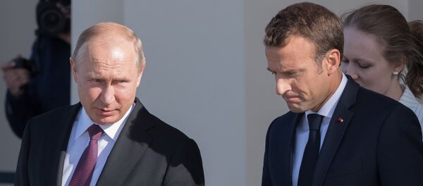 Владимир Путин и Емануел Макрон - Sputnik Србија