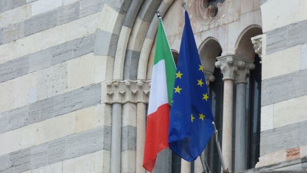 Zastave Italije i EU - Sputnik Srbija