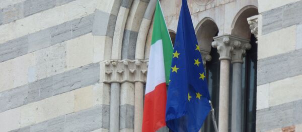 Zastave Italije i EU - Sputnik Srbija
