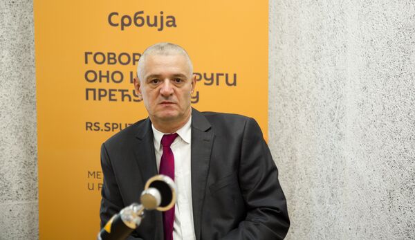 Процена је да ће штета од сајбер криминала износити неколико трилиона америчких долара 2019. године, каже за Спутњик Саша Живановић. Процена је да ће штета од сајбер криминала износити неколико трилиона америчких долара 2019. године, каже за Спутњик Саша Живановић. - Sputnik Србија