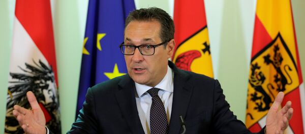 Аустријски вицеканцелар Хајнц Кристијан Штрахе Аустријски вицеканцелар Хајнц Кристијан Штрахе - Sputnik Србија