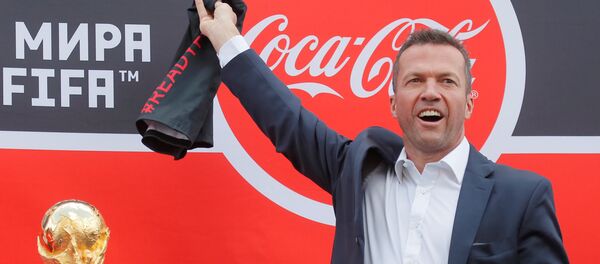 Бивши немачки фудбалер Лотар Матеус на церемонији дочека трофеја за Светско првенство у фудбалу у Москви - Sputnik Србија