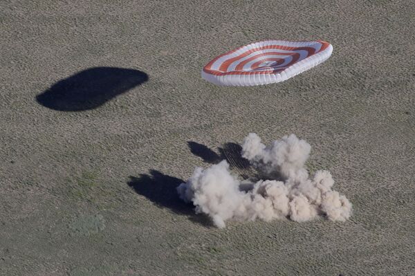 Капсула Сојуза слеће у Казахстану - Sputnik Србија