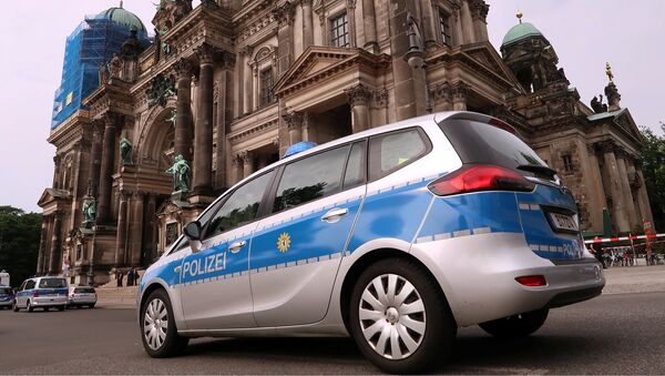 Policija ispred Berlinske katedrale - Sputnik Srbija