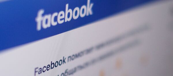 Страница друштвене мреже Фејсбук на екрану компјутера - Sputnik Србија