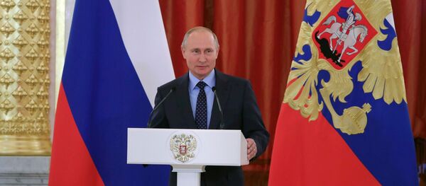 Председник Русије Владимир Путин на церемонији у Кремљу - Sputnik Србија