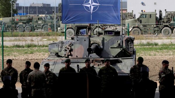 Припадници НАТО снага у војној бази у Естонији - Sputnik Србија