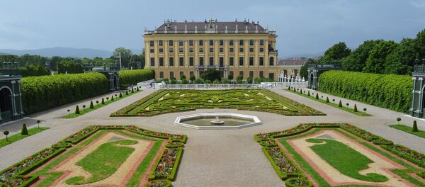 Дворац Шенбрун у Бечу Дворац Шенбрун у Бечу - Sputnik Србија
