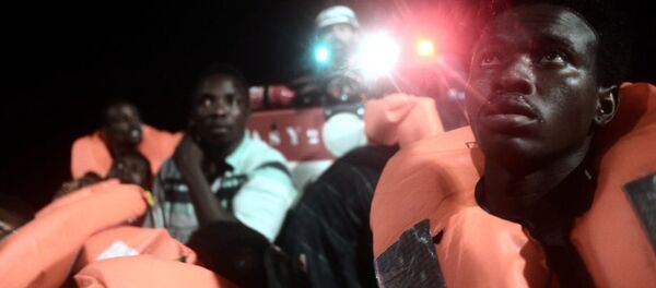 Migranti s broda Akvarijus - Sputnik Srbija