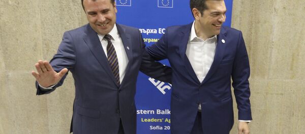 Премијери Македоније и Грчке, Алексис Ципрас и Зоран Заев на самиту у Софији - Sputnik Србија