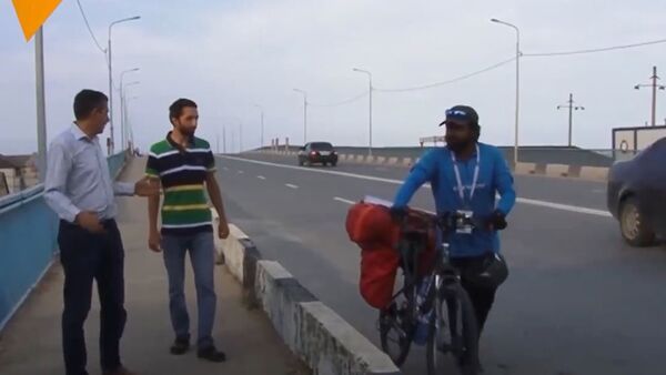 Индијац на бициклу кренуо на Светско првенство - Sputnik Србија