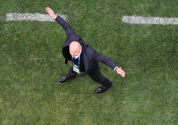 Тренер руске репрезентације Станислав Черчесов на утакмици између Русије и Саудијске Арабије Тренер руске репрезентације Станислав Черчесов на утакмици између Русије и Саудијске Арабије - Sputnik Србија