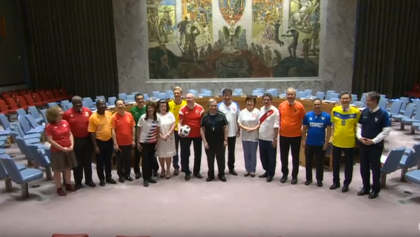 Predstavnici SB UN u dresovima svojih fudbalskih reprezentacija - Sputnik Srbija