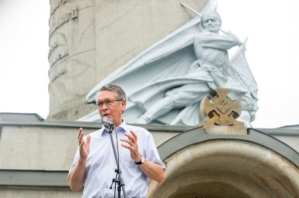 Ruski ambasador u Srbiji Aleksandar Čepurin proglasio je početak akcije obnove ruskog nekropolja Ruski ambasador u Srbiji Aleksandar Čepurin proglasio je početak akcije obnove ruskog nekropolja - Sputnik Srbija