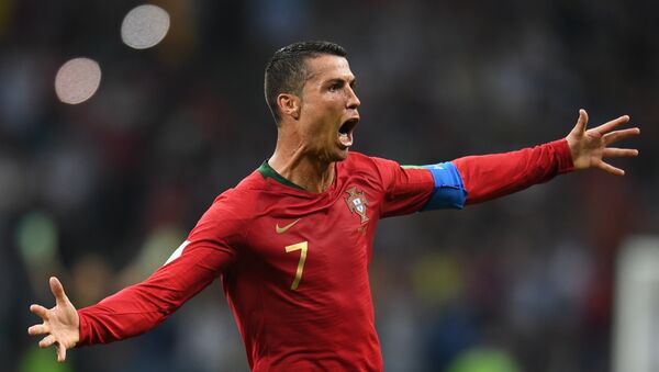 Kristijano Ronaldo slavi pogodak za 3:3 protiv Španije - Sputnik Srbija