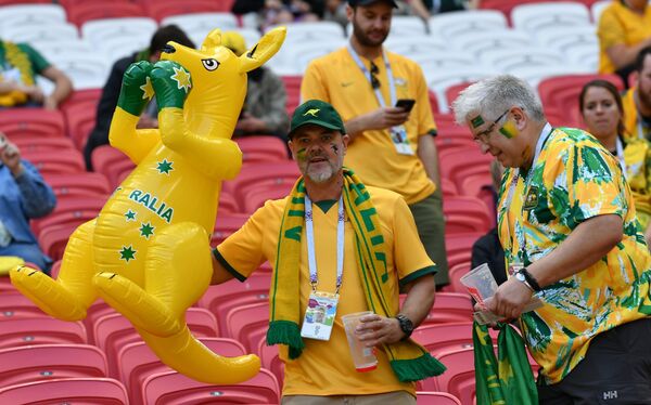Навијачи Аустралије пред меч са Француском у Казању Навијачи Аустралије пред меч са Француском у Казању - Sputnik Србија
