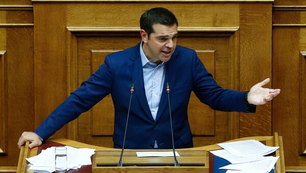 Aleksis Cipras u Parlamentu Grčke tokom rasprave o smeni vlade i sporazuma o imenu Makedonije. - Sputnik Srbija