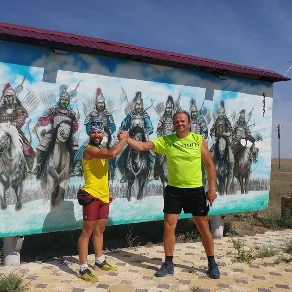 Милановић је на путу бициклом ка Русији у Бугарској нашао сапутника, такође Србина, Ивана Младеновића - Sputnik Србија