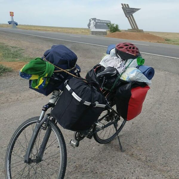 Иван Младеновић ће из Русије, такође бициклом, кренути за Пекинг - Sputnik Србија