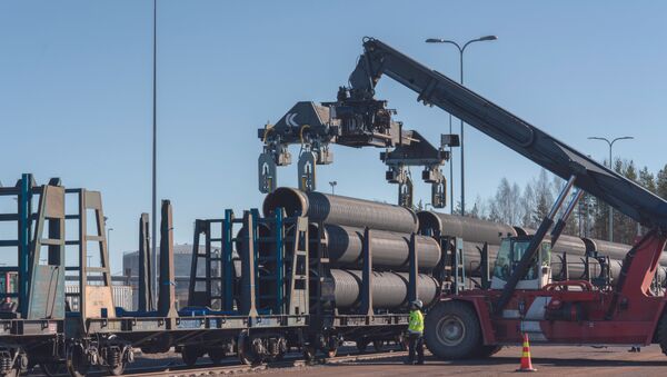 Postavljanje cevi za gasovod Severni tok 2 u finskom gradu Kotka - Sputnik Srbija